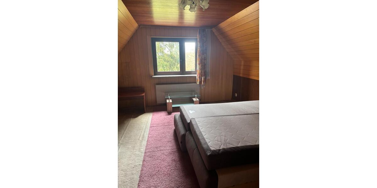 Einfamilienhaus Frankfurt am Main Sossenheim - 7 Zimmer, 200 m&sup2;, 4.100&euro; | Angebot:26040890