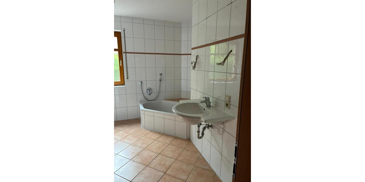 Erdgeschoßwohnung Barßel - 7 Zimmer, 108 m&sup2;, 800&euro; | Angebot:26639350