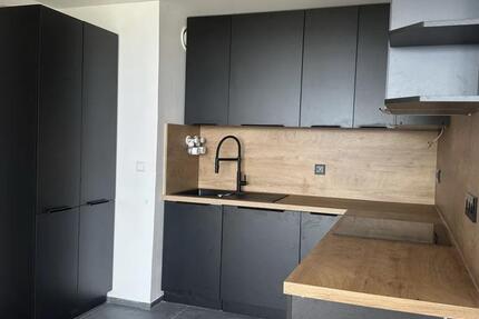 Erstbezug nach Kernsanierung: 2 Zimmer Wohnung mit EBK