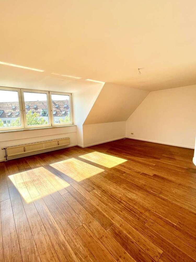 Wohnung zum Mieten in Augsburg 1.110 € 94 m²