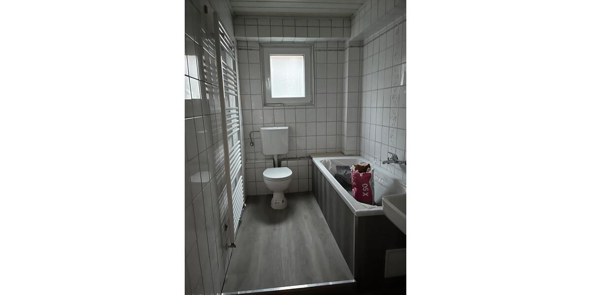 Etagenwohnung Fernwald - 5 Zimmer, 130 m&sup2;, 1.250&euro; | Angebot:24743021