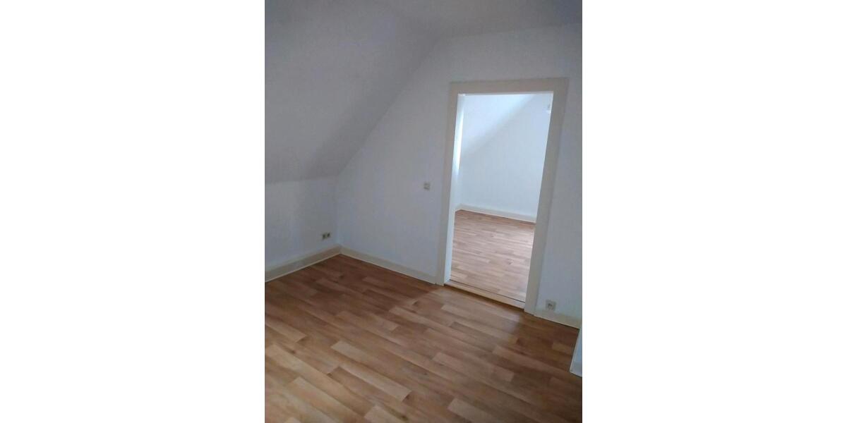 Dachgeschoßwohnung Einbeck - 1 Zimmer, 50 m&sup2;, 300&euro; | Angebot:26252505