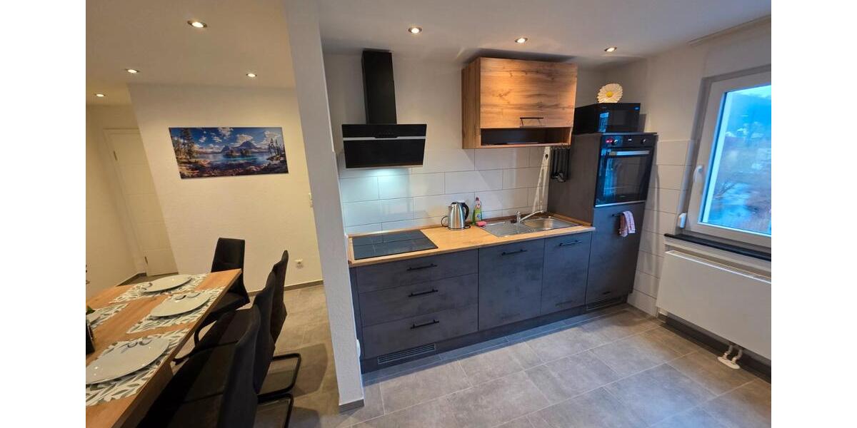 Etagenwohnung Siegen - 4 Zimmer, 95 m&sup2;, 600&euro; | Angebot:25978175