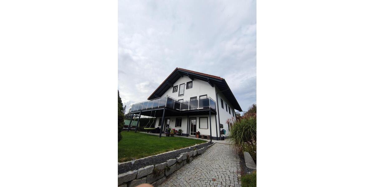 Dachgeschoßwohnung Waldkirchen - 3 Zimmer, 90 m&sup2;, 780&euro; | Angebot:25137740