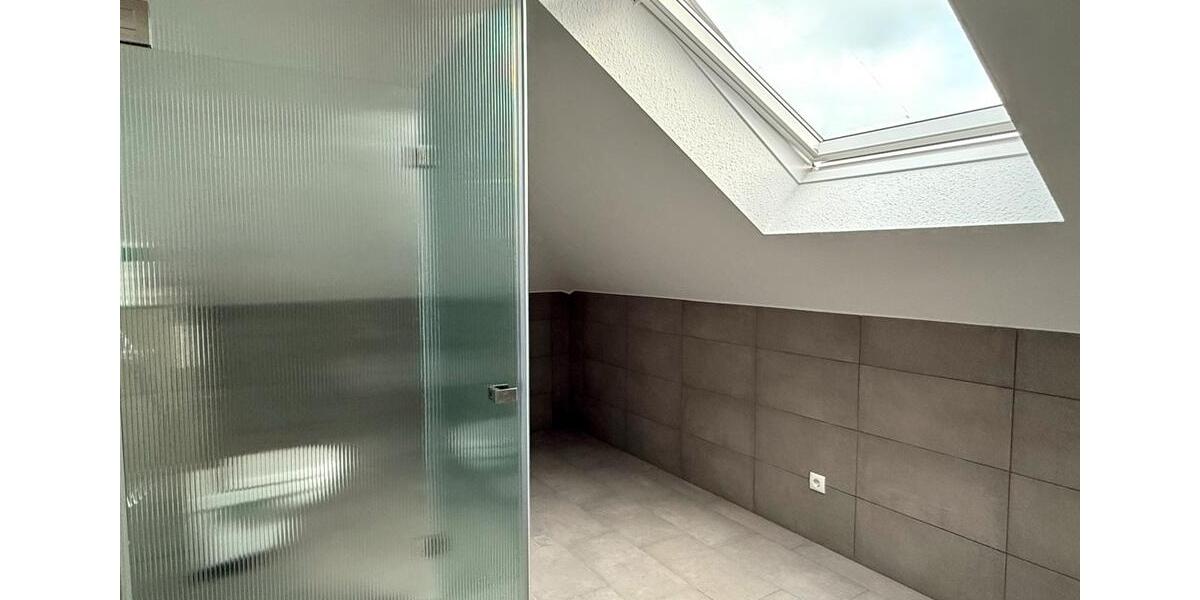 Dachgeschoßwohnung Rhede (Ems) - 3 Zimmer, 75 m&sup2;, 700&euro; | Angebot:24654675