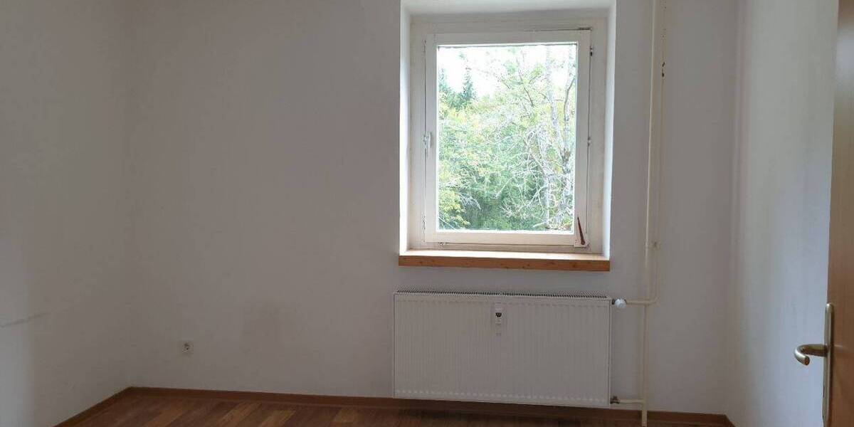 Etagenwohnung Johanngeorgenstadt - 4 Zimmer, 85 m&sup2;, 300&euro; | Angebot:25681320