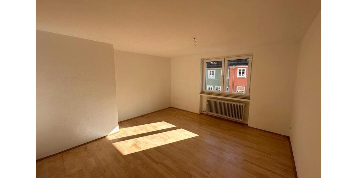Etagenwohnung Ellwangen (Jagst) - 4 Zimmer, 107 m&sup2;, 1.050&euro; | Angebot:26600779