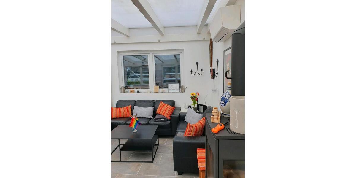 Reihenhaus Essen Stadtbezirk VI - 7 Zimmer, 160 m&sup2;, 1.500&euro; | Angebot:25830712