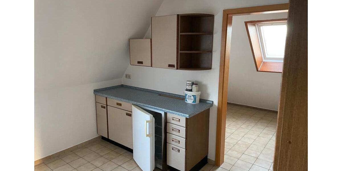 Dachgeschoßwohnung Stade Bützfleth - 4 Zimmer, 110 m&sup2;, 1.400&euro; | Angebot:24432525