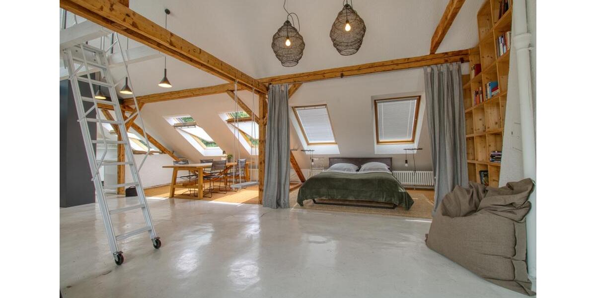 STILVOLLES, MÖBLIERTES ATELIER MIT GALERIEEBENE 1 zimmer