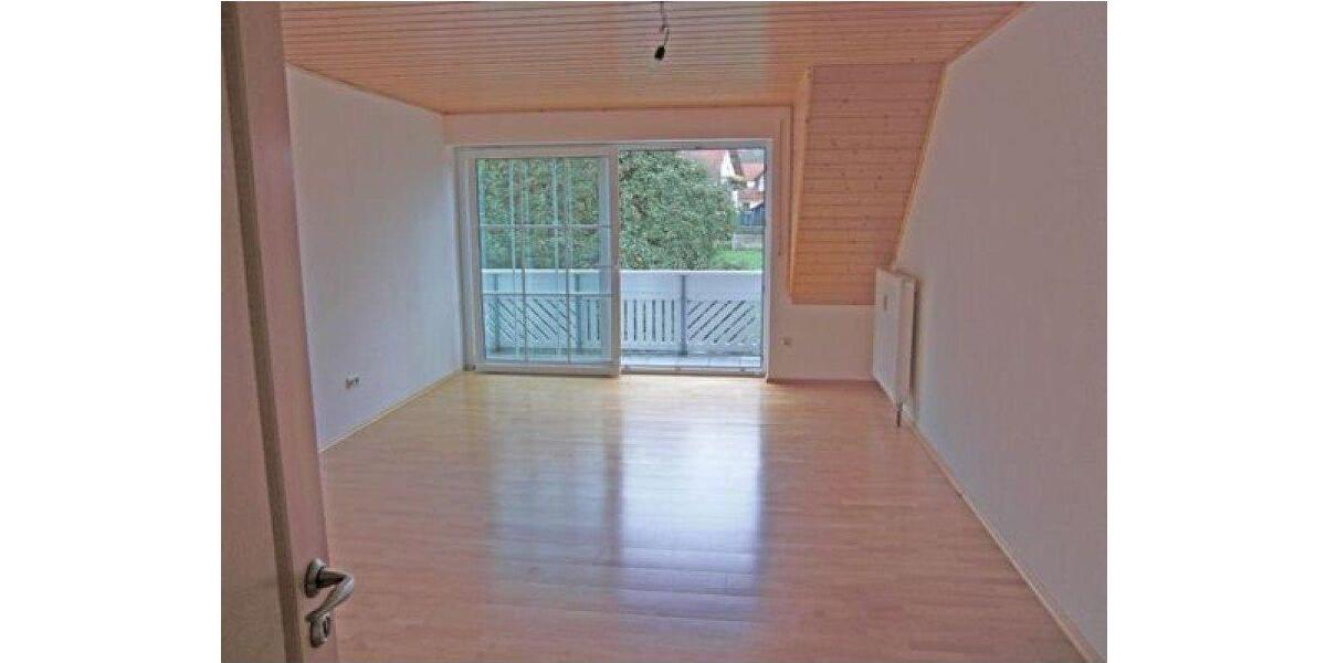Etagenwohnung Kranzberg - 3 Zimmer, 80 m&sup2;, 900&euro; | Angebot:26122402