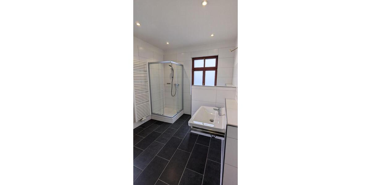 Erdgeschoßwohnung Schwabach - 3 Zimmer, 100 m&sup2;, 1.090&euro; | Angebot:26022053