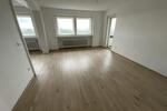 Modernisierte 3-ZKB-BalkonWohnung in der 11. Etage eines Hochhauses im Europaviertel zu vermieten!