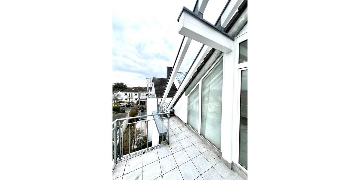 Dachgeschoßwohnung Friedrichsdorf - 2 Zimmer, 60 m&sup2;, 1.100&euro; | Angebot:25919026