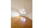 Dachgeschoßwohnung Würzburg Lengfeld - 3 Zimmer, 117 m&sup2;, 1.290&euro; | Angebot:25960436