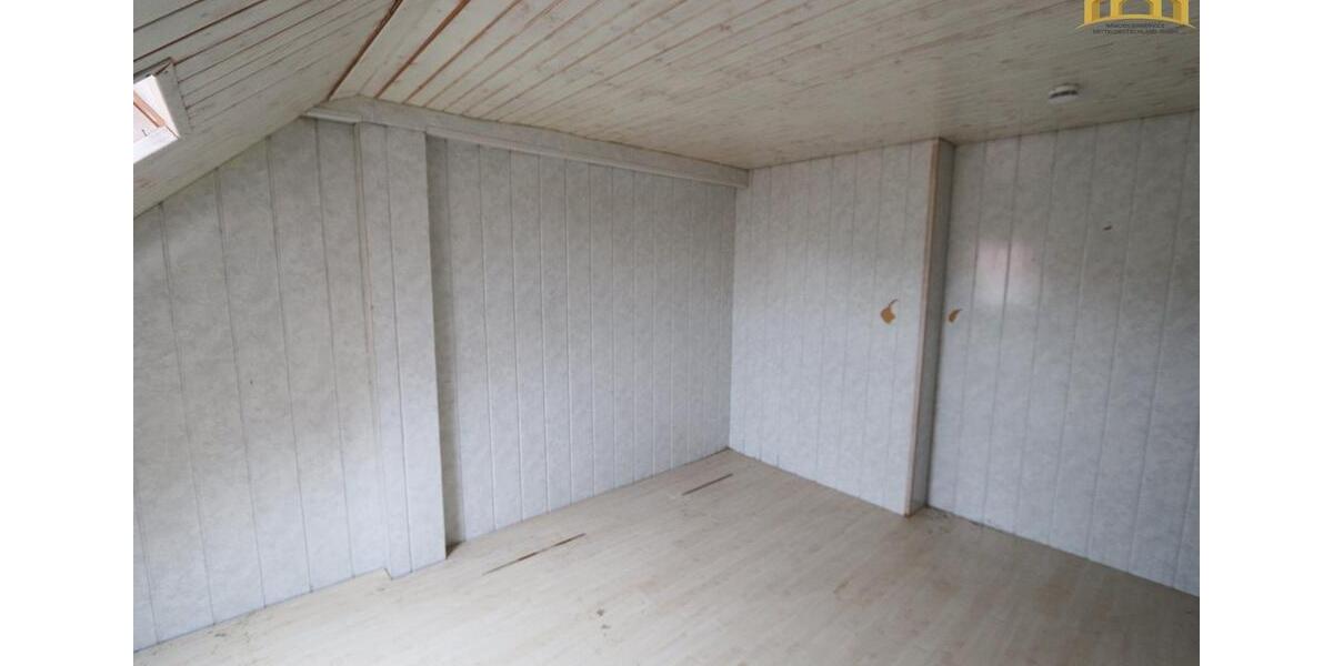 Dachgeschoßwohnung Hettstedt - 4 Zimmer, 120 m&sup2;, 540&euro; | Angebot:24942829