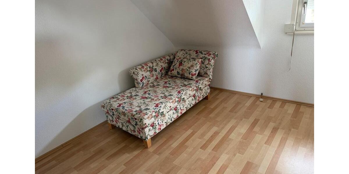 Wohnen auf Zeit Villingen-Schwenningen Schwenningen - 6 Zimmer, 205 m&sup2;, 450&euro; | Angebot:26594591