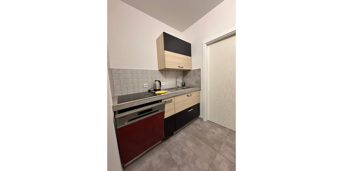 Wohnen auf Zeit Borsdorf - 4 Zimmer, 160 m&sup2;, 25&euro; | Angebot:22953458