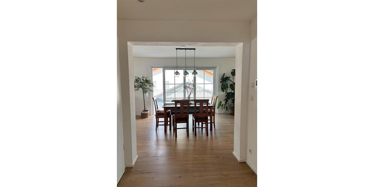 Etagenwohnung Bruckberg - 2.5 Zimmer, 82 m&sup2;, 1.050&euro; | Angebot:26256518