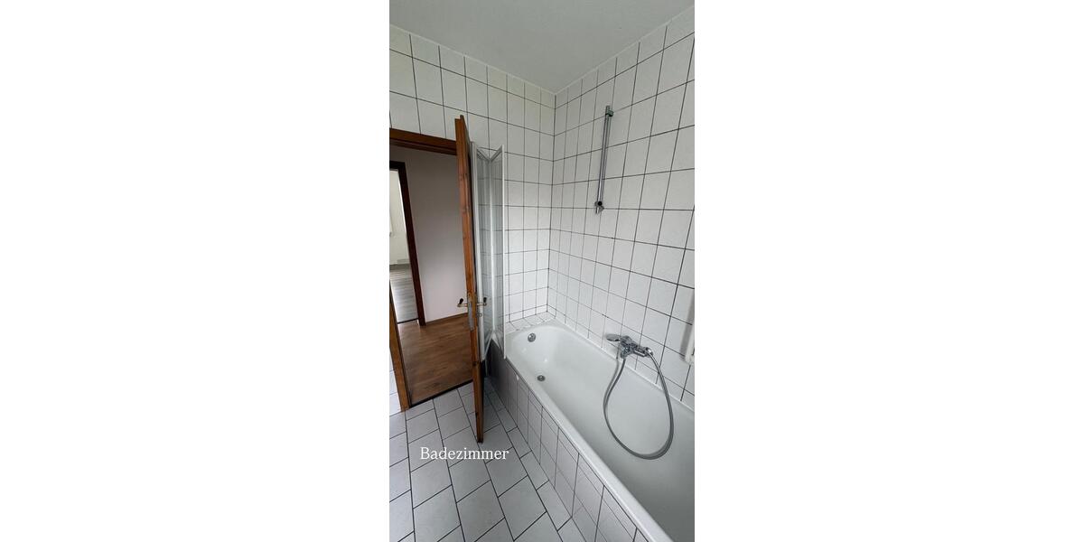 Erdgeschoßwohnung Hessisch Oldendorf - 5 Zimmer, 125 m&sup2;, 1.140&euro; | Angebot:26635555