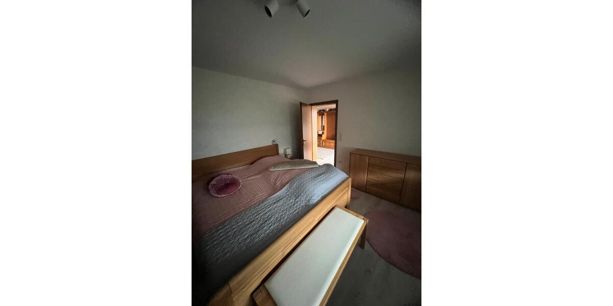 Etagenwohnung Homberg (Efze) - 1 Zimmer, 76 m&sup2;, 999&euro; | Angebot:25930103