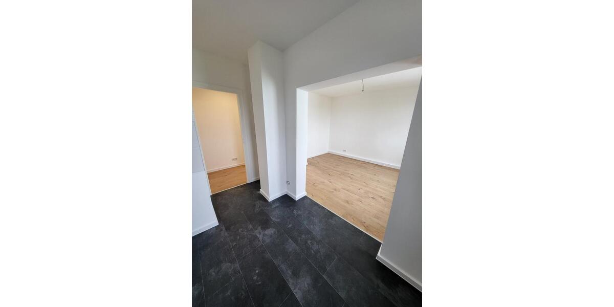 Etagenwohnung Bitterfeld-Wolfen Bitterfeld - 5 Zimmer, 117 m&sup2;, 819&euro; | Angebot:26445689