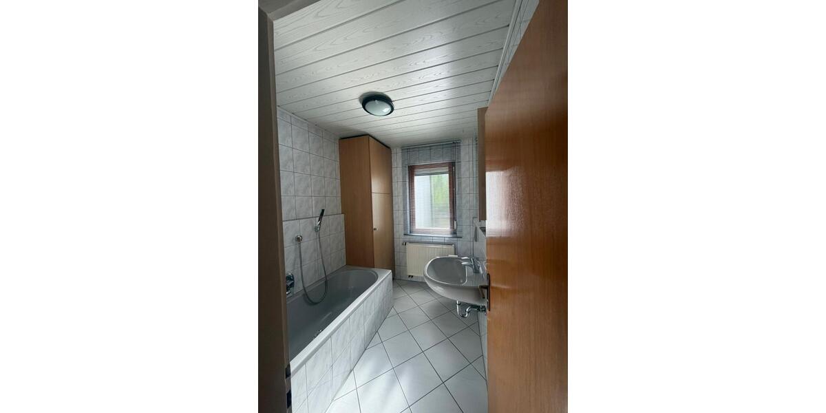 Einfamilienhaus Eggolsheim - 5 Zimmer, 135 m&sup2;, 1.690&euro; | Angebot:26634670