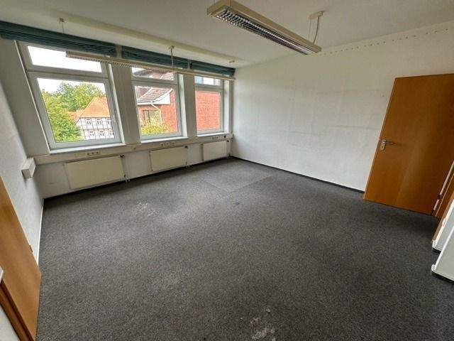 Gewerbeobjekt Harsefeld - 7 Zimmer, 190 m&sup2;, 1.805&euro; | Angebot:25701399