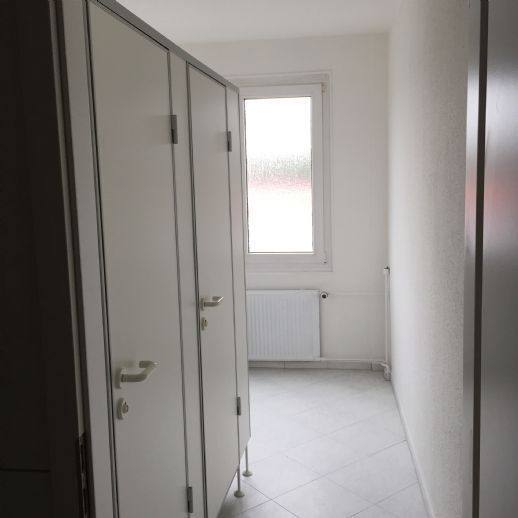 Büro oder Schulungsräume neben Kaufland, viele Parkplätze 15 zimmer