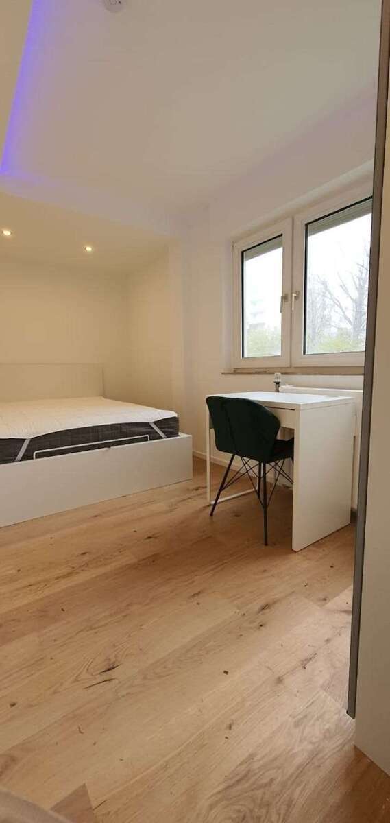 WG-Zimmer in München 700 € 10 m² zimmer