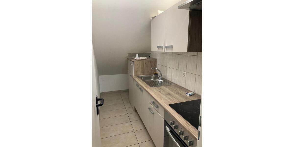 Dachgeschoßwohnung Ostfildern - 3 Zimmer, 80 m&sup2;, 1.200&euro; | Angebot:24814658