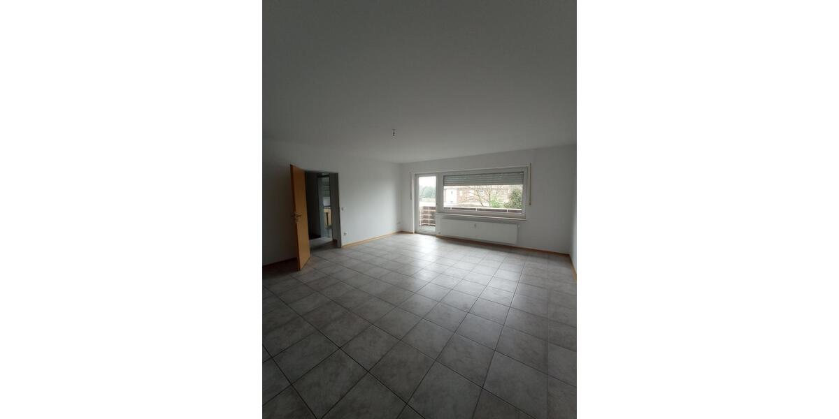 Etagenwohnung Lingen (Ems) Damaschke - 3 Zimmer, 101 m&sup2;, 800&euro; | Angebot:24979485