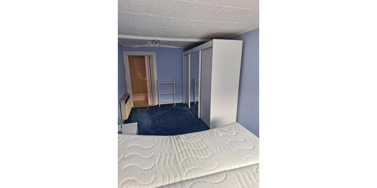 Dachgeschoßwohnung Pößneck - 4 Zimmer, 120 m&sup2;, 990&euro; | Angebot:25993600