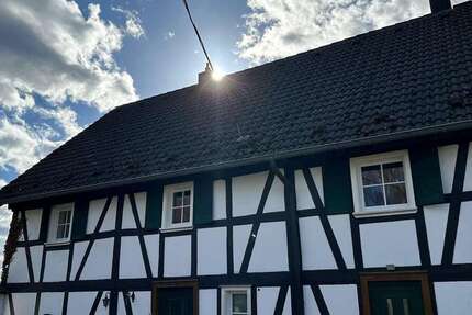 Haus Much - 5 Zimmer, 170 m&sup2;, 1.500&euro; | Angebot:25301408