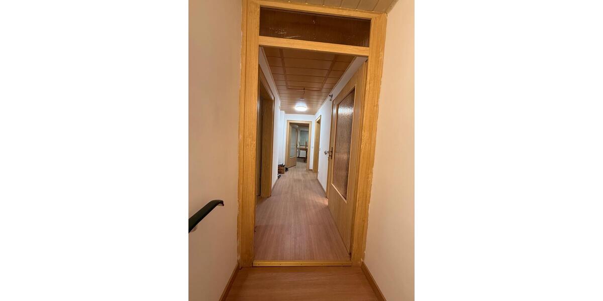 Dachgeschoßwohnung Weidhausen bei Coburg - 2 Zimmer, 70 m&sup2;, 860&euro; | Angebot:25146461