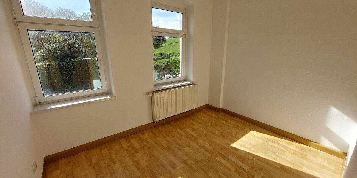 Etagenwohnung Roßwein - 3 Zimmer, 71 m&sup2;, 375&euro; | Angebot:26686390
