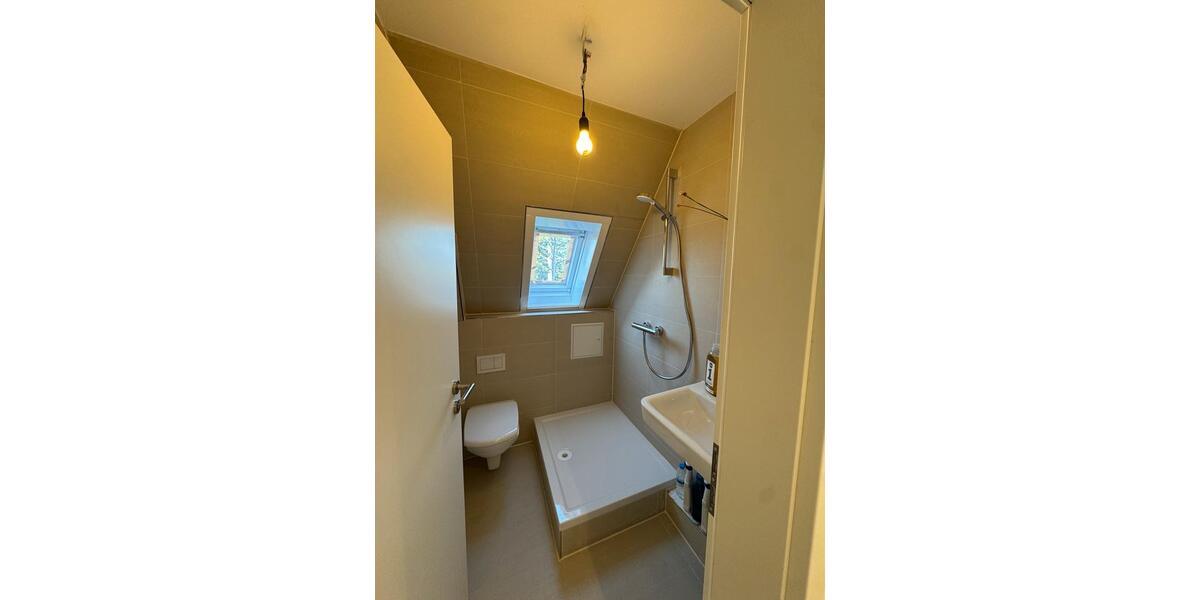 Dachgeschoßwohnung Lübeck Sankt Lorenz Nord - 3 Zimmer, 55 m&sup2;, 900&euro; | Angebot:25791685