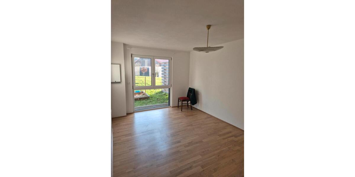 Erdgeschoßwohnung Crailsheim - 3.5 Zimmer, 107 m&sup2;, 1.290&euro; | Angebot:25791250