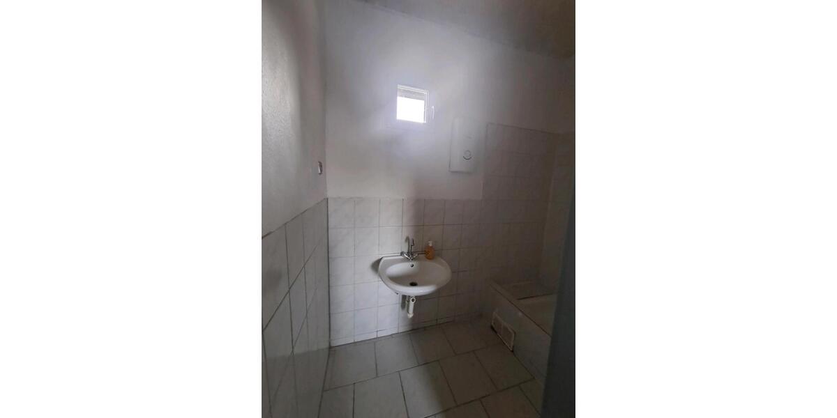 Etagenwohnung Sulzbach (Saar) - 1 Zimmer, 45 m&sup2;, 350&euro; | Angebot:24409966