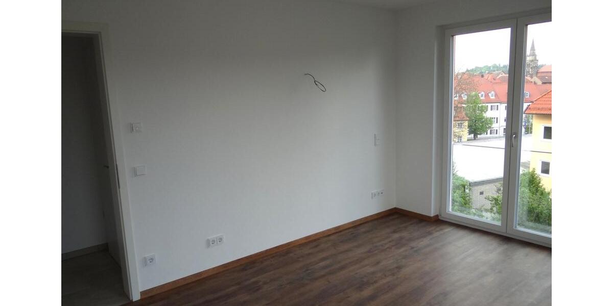 Etagenwohnung Ansbach - 3 Zimmer, 95 m&sup2;, 990&euro; | Angebot:25374536