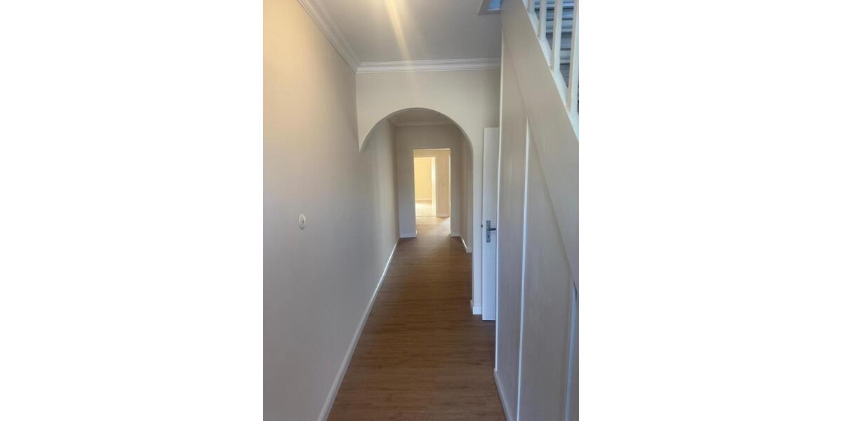 Wohnen auf Zeit Heidenau - 8 Zimmer, 200 m&sup2;, 30&euro; | Angebot:25356094