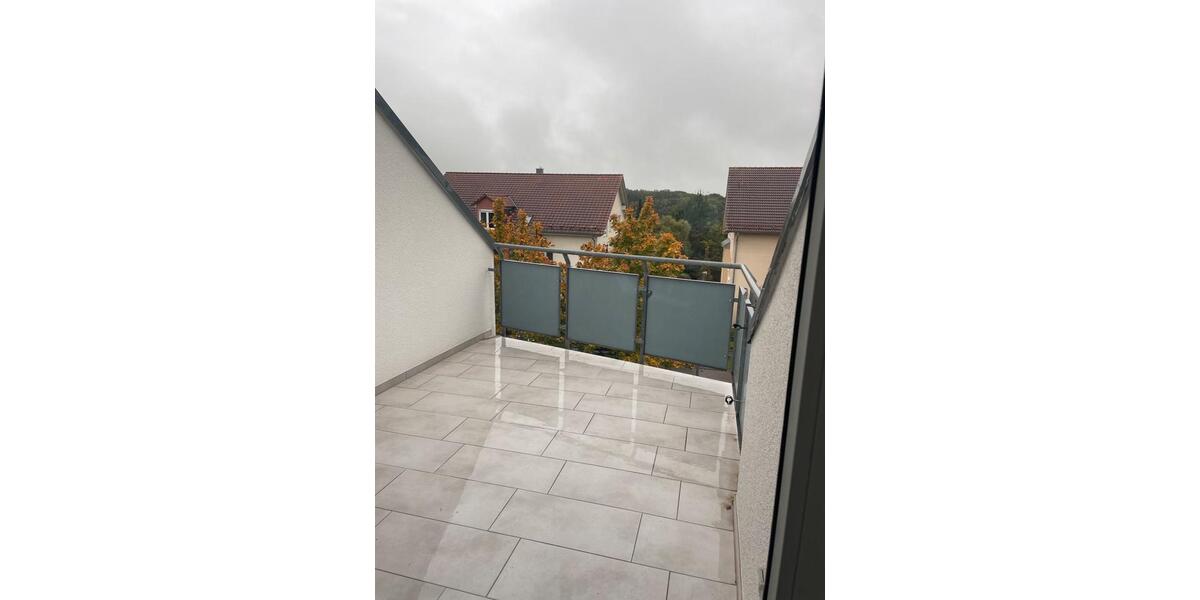 Dachgeschoßwohnung Künzelsau - 3 Zimmer, 86 m&sup2;, 1.050&euro; | Angebot:24826905