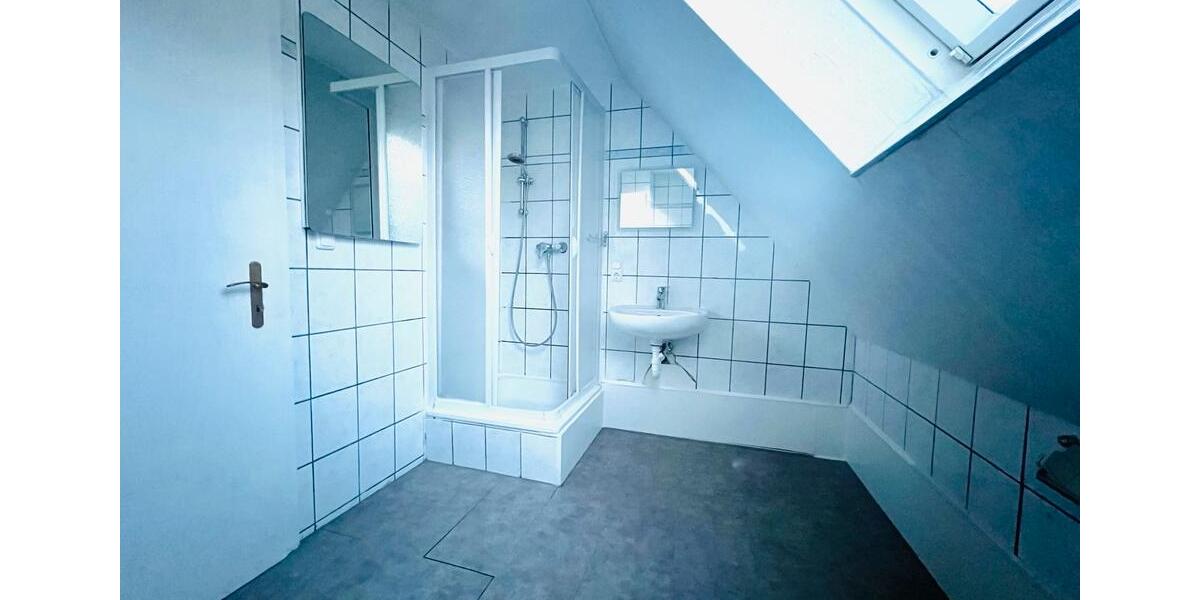 Dachgeschoßwohnung Menden (Sauerland) - 4 Zimmer, 80 m&sup2;, 840&euro; | Angebot:24749917