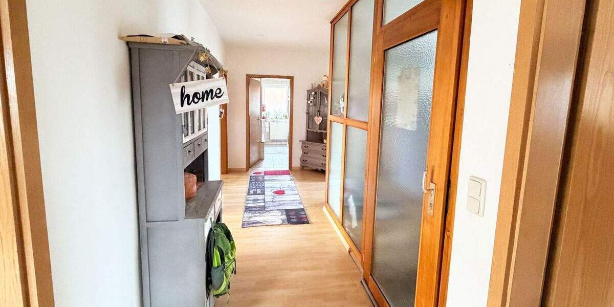 Etagenwohnung Neumarkt in der Oberpfalz / Rittershof Rittershof - 4 Zimmer, 108 m&sup2;, 800&euro; | Angebot:25780831