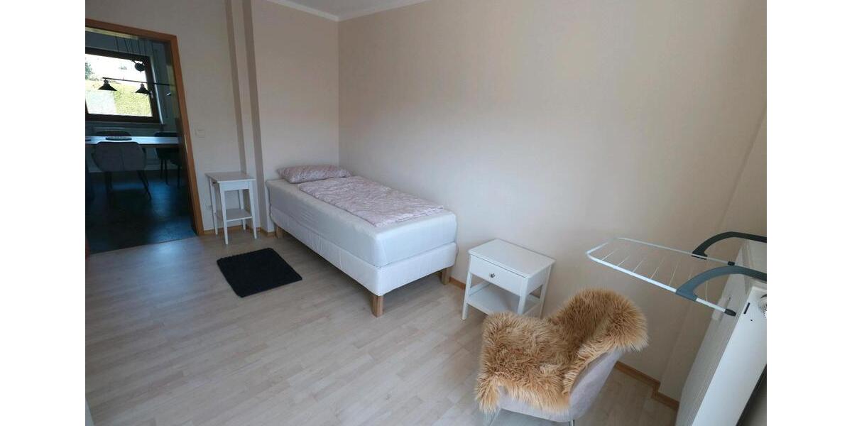 Erdgeschoßwohnung Affing - 4 Zimmer, 125 m&sup2;, 1.800&euro; | Angebot:23828938