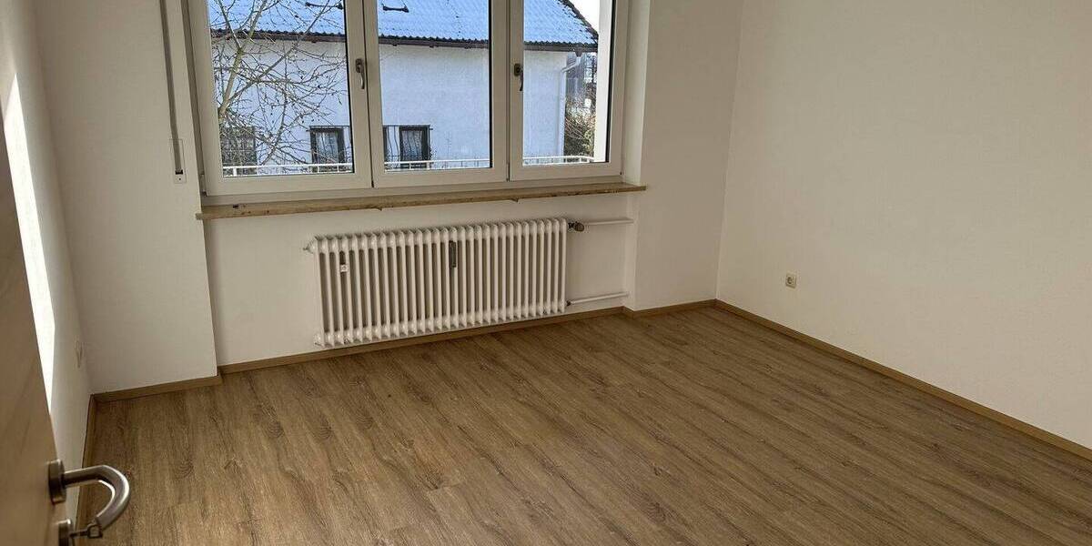 Etagenwohnung Denkendorf - 3 Zimmer, 103 m&sup2;, 950&euro; | Angebot:25701137