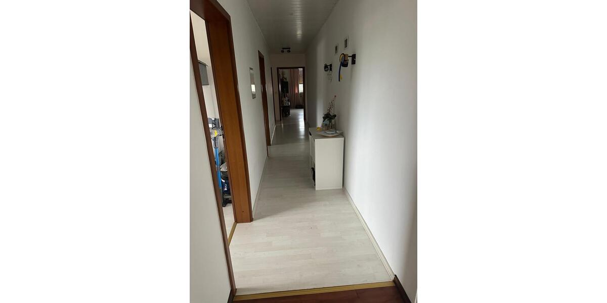 Etagenwohnung Hessisch Oldendorf - 3 Zimmer, 75 m&sup2;, 990&euro; | Angebot:26477860