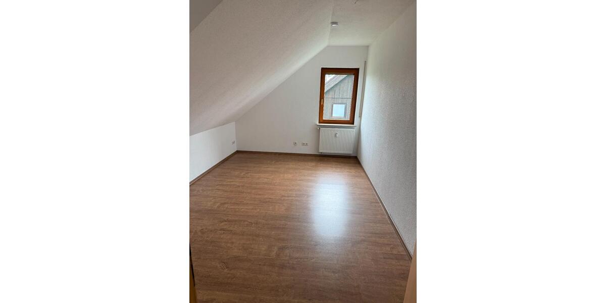 Etagenwohnung Haßfurt - 3 Zimmer, 96 m&sup2;, 780&euro; | Angebot:26481253
