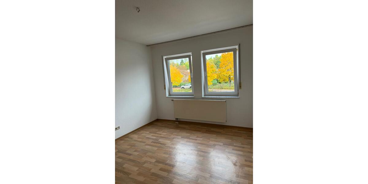 Etagenwohnung Schmelz - 2 Zimmer, 68 m&sup2;, 680&euro; | Angebot:24311015
