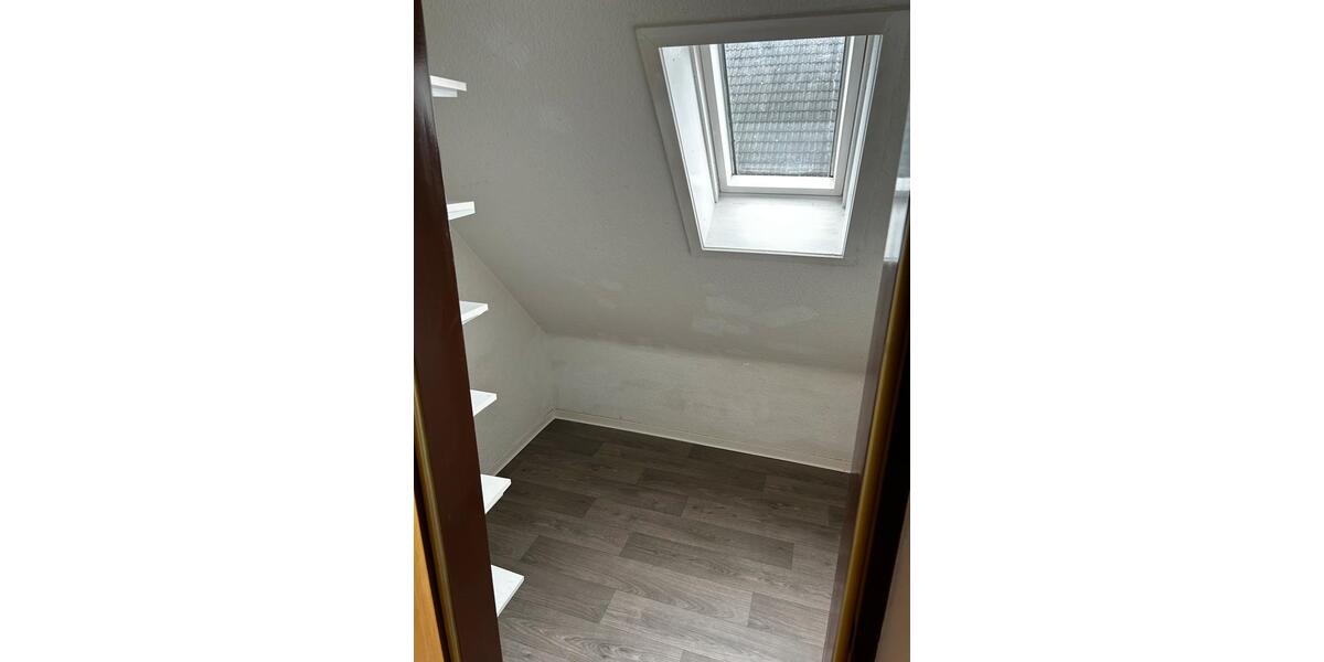 Dachgeschoßwohnung Wittmund - 3.5 Zimmer, 80 m&sup2;, 500&euro; | Angebot:26235163
